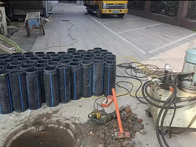 淄川PE置换管厂家 DN315置换管 非开挖管短管置换